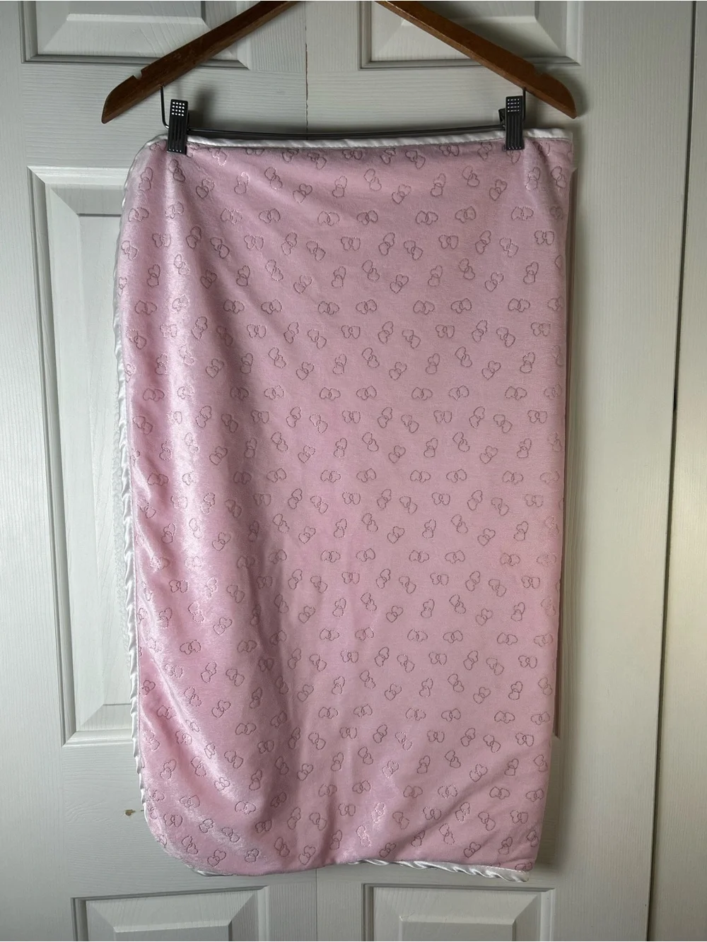 RN 150856 Pink Hearts Baby Blanket White Sherpa Shiny Metallic lovey